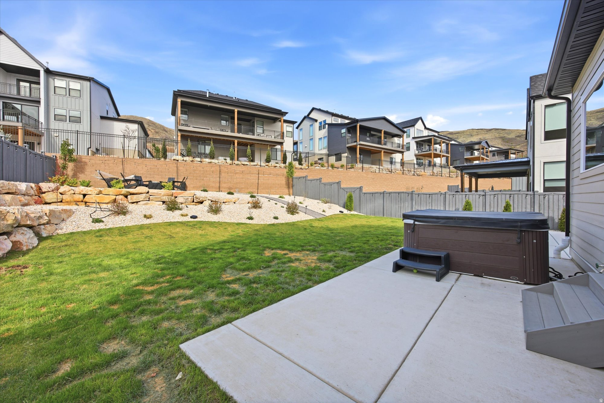 CANYON POINT - Residential