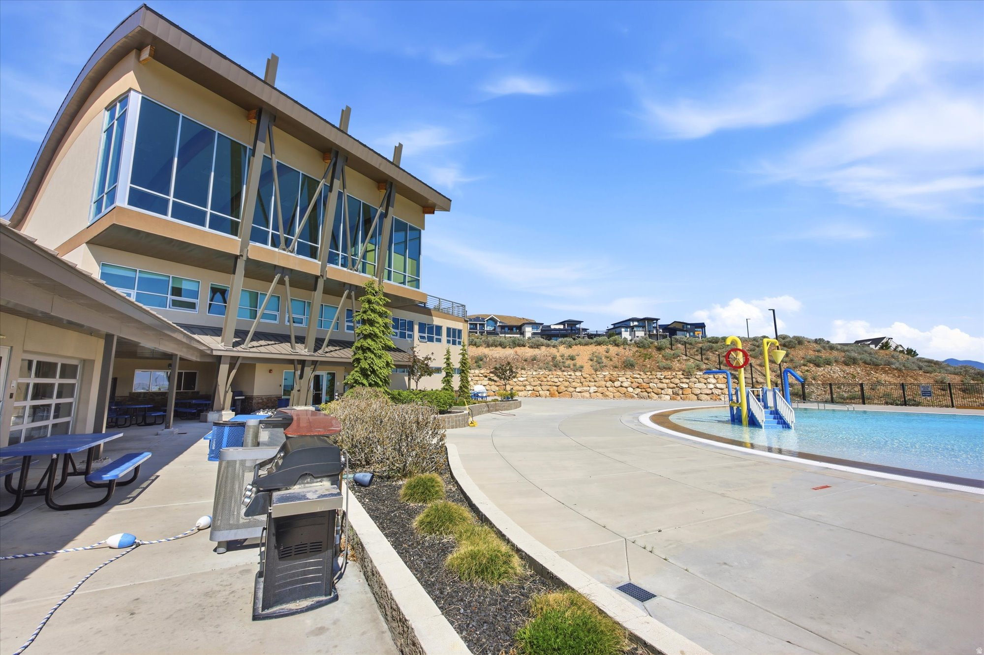 CANYON POINT - Residential