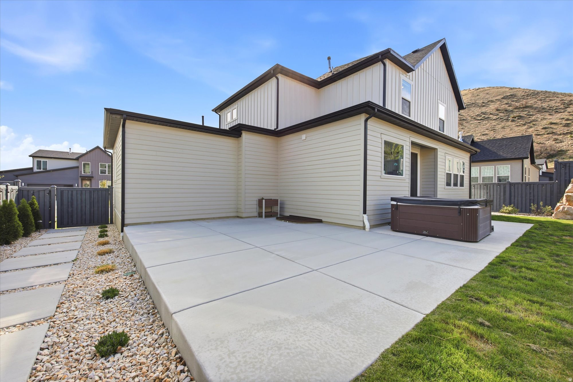 CANYON POINT - Residential