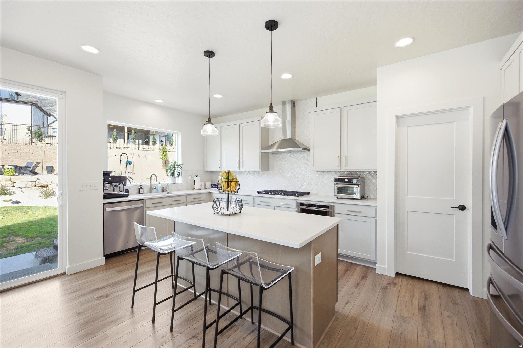 CANYON POINT - Residential