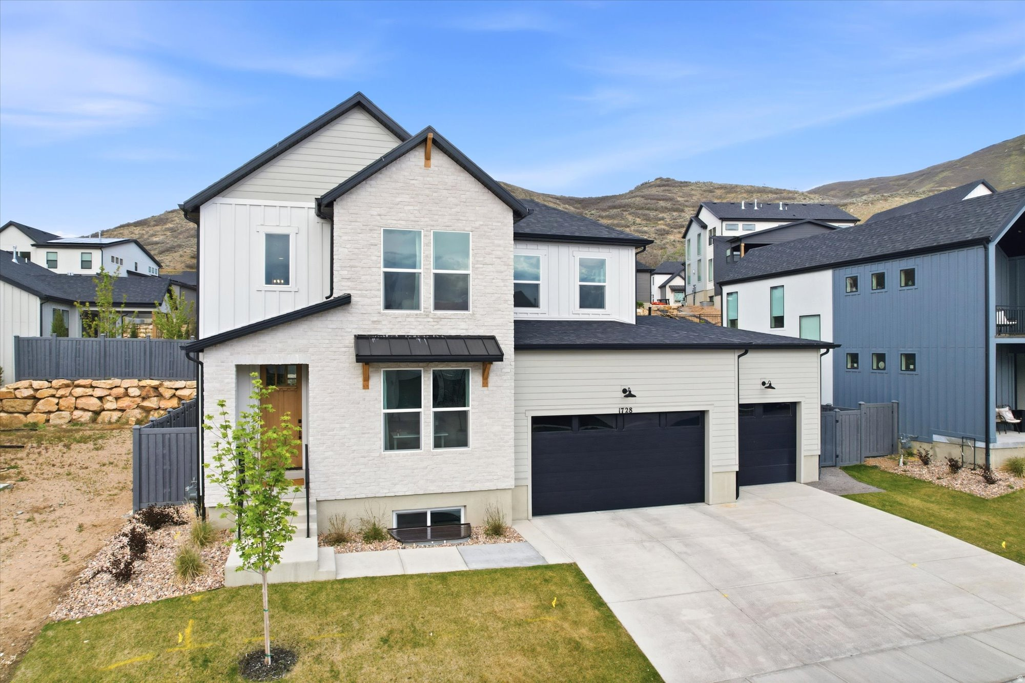 CANYON POINT - Residential