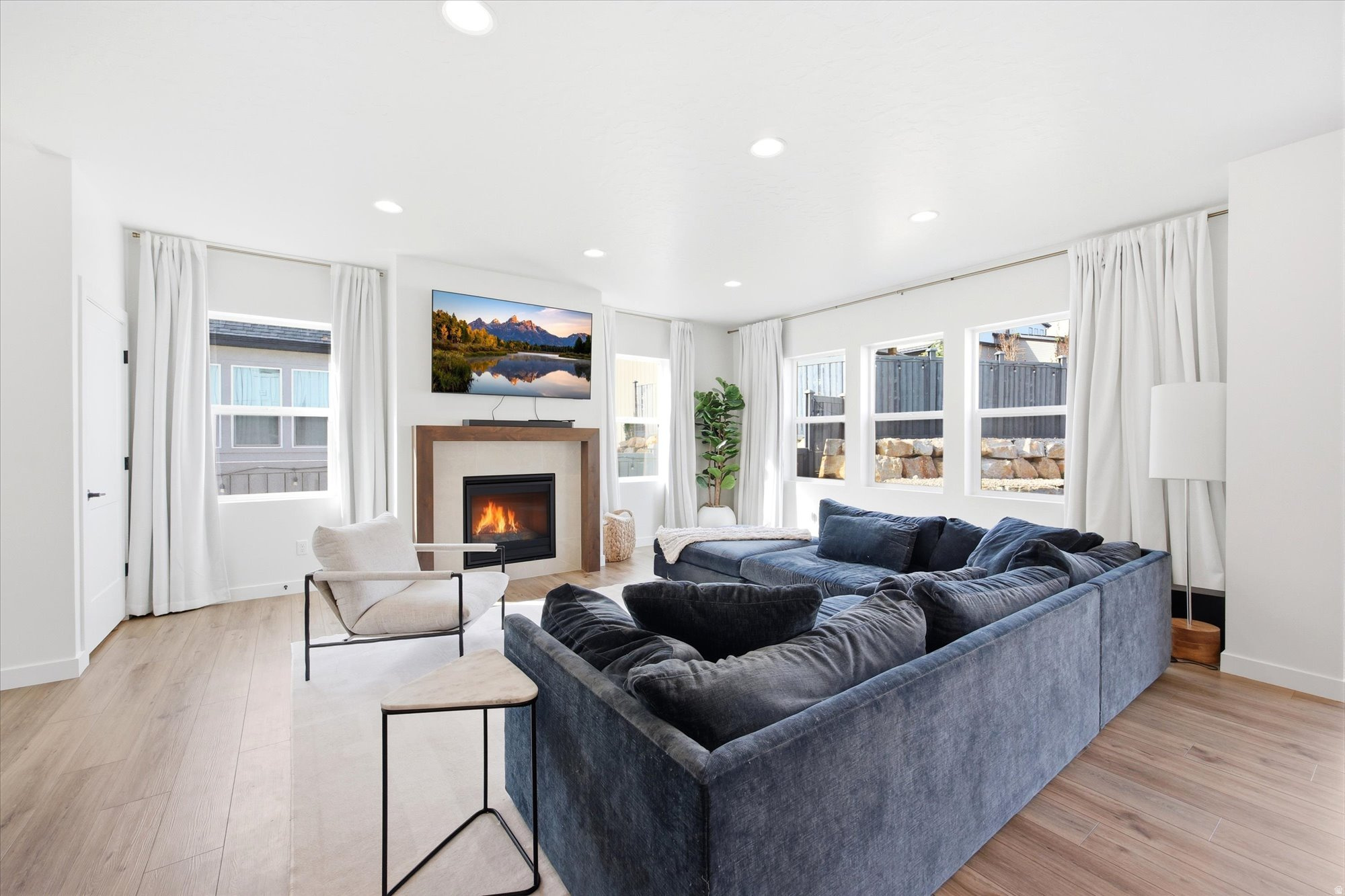CANYON POINT - Residential