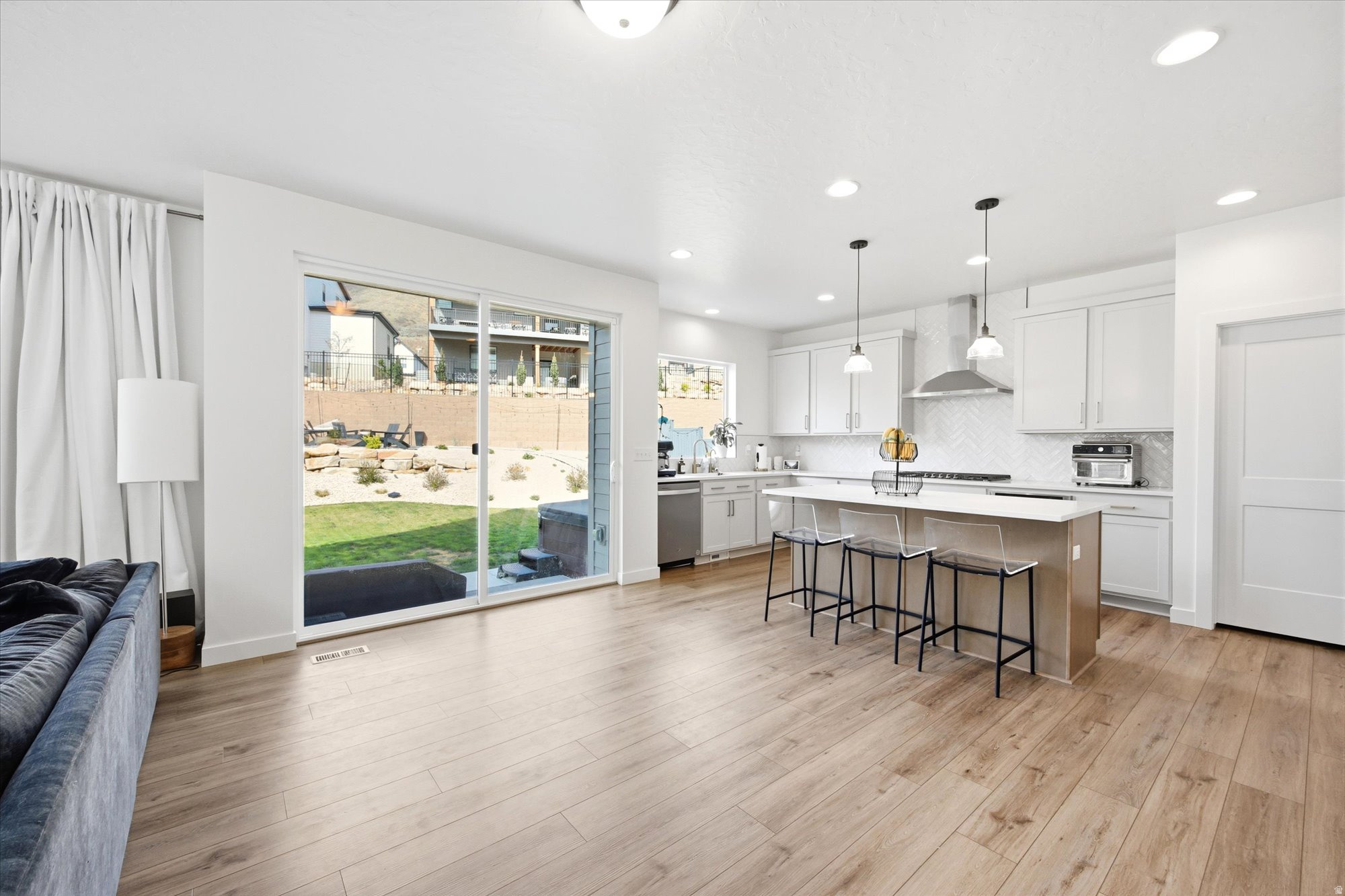 CANYON POINT - Residential