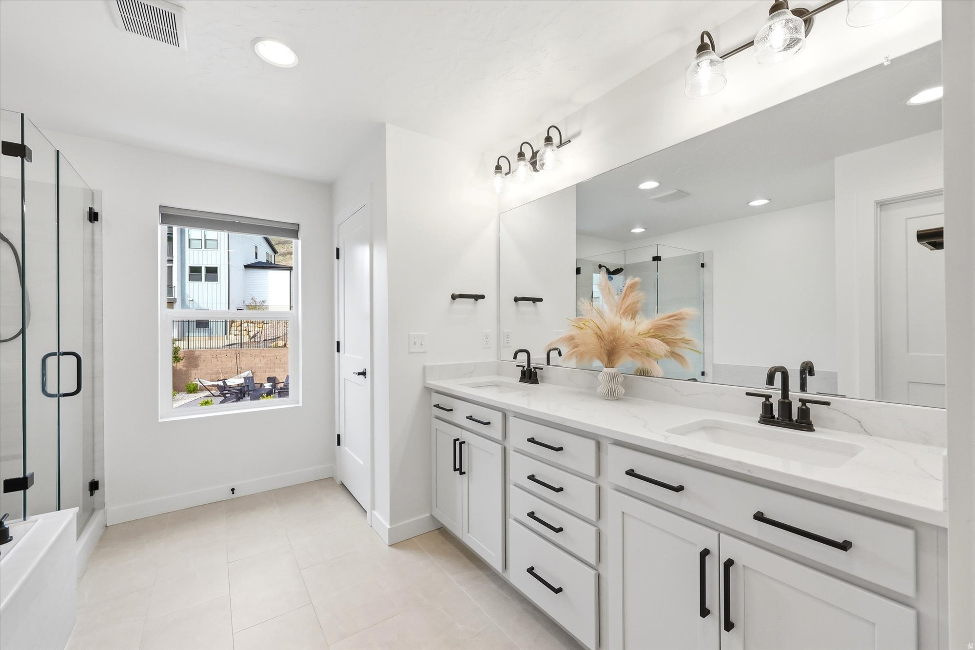 CANYON POINT - Residential