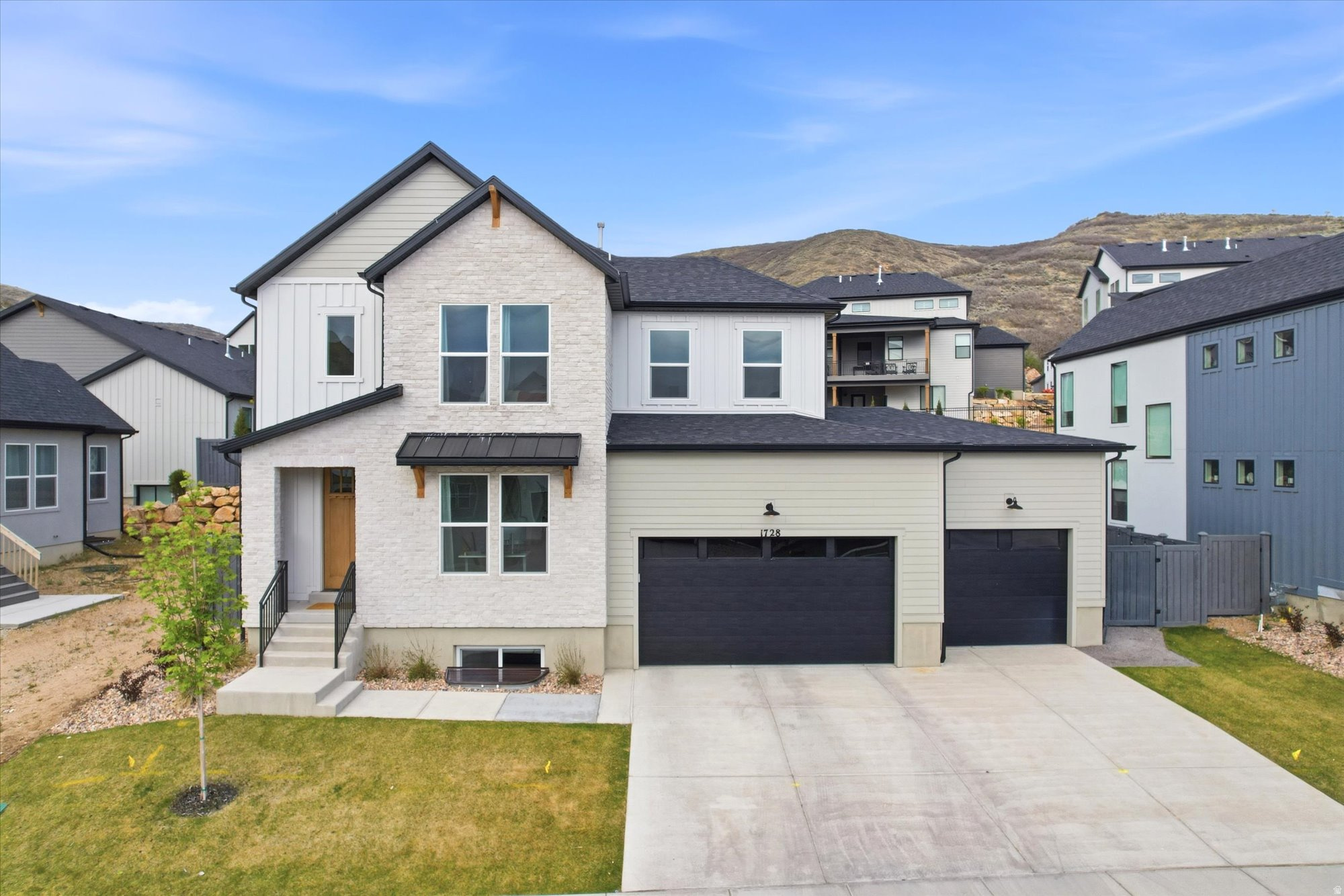 CANYON POINT - Residential