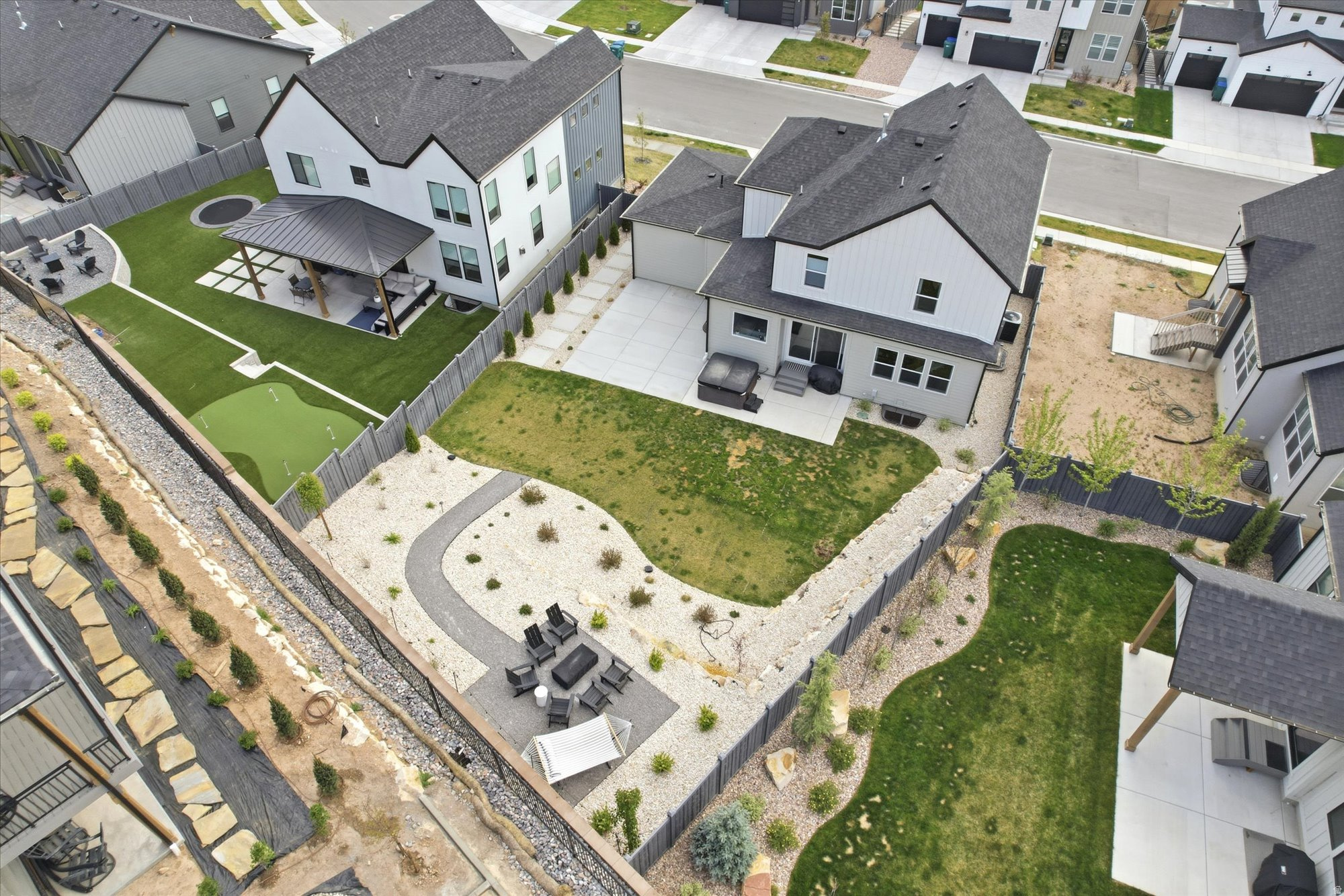 CANYON POINT - Residential