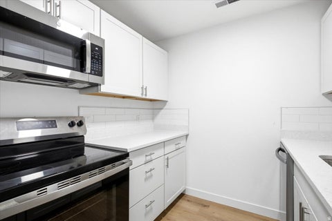 Tiny photo for 1091 COUNTRY HILLS DRIVE DR #109, Ogden, UT 84403 (MLS # 2169358)