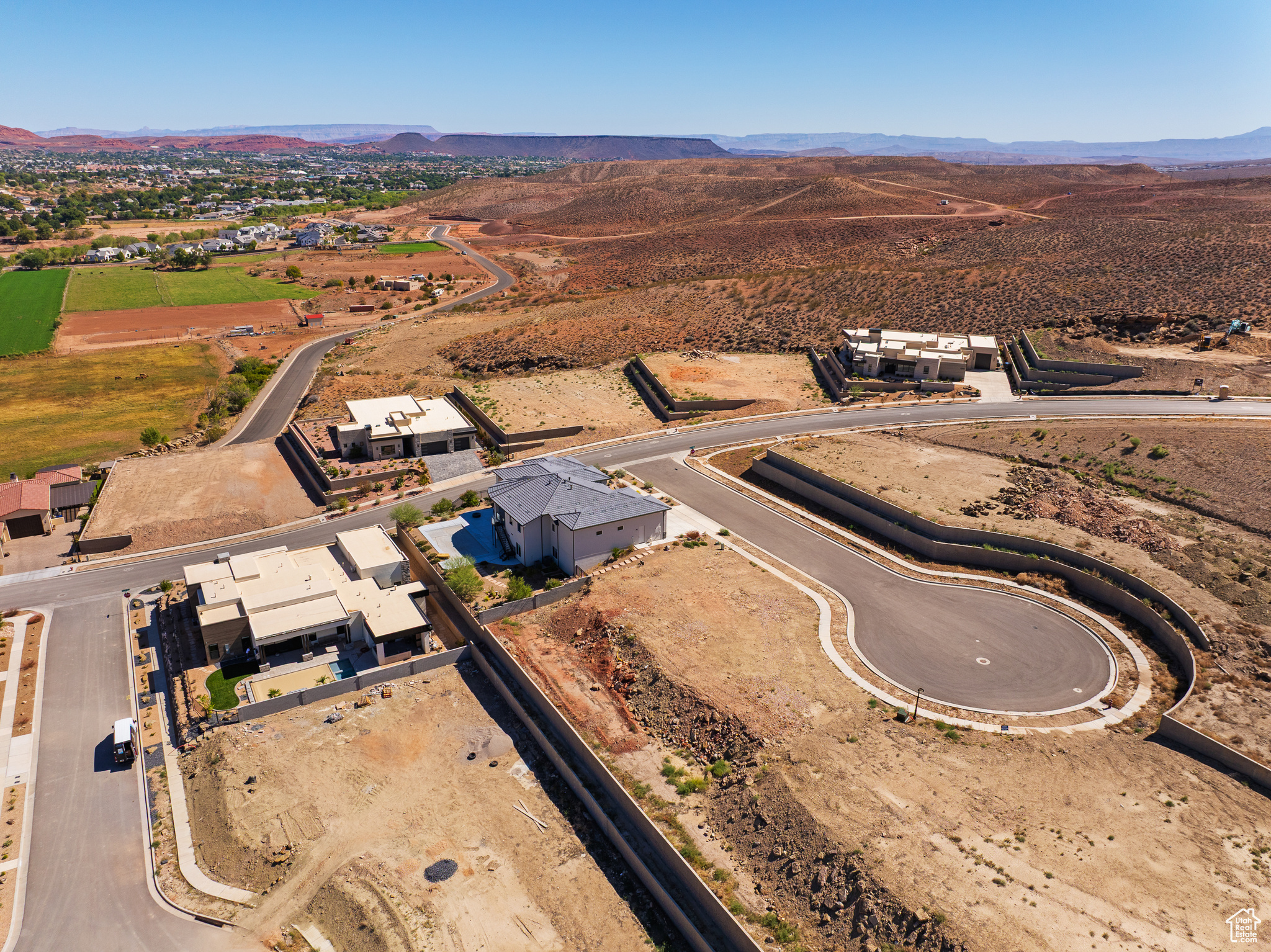 HILLS AT SANTA CLARA - Land