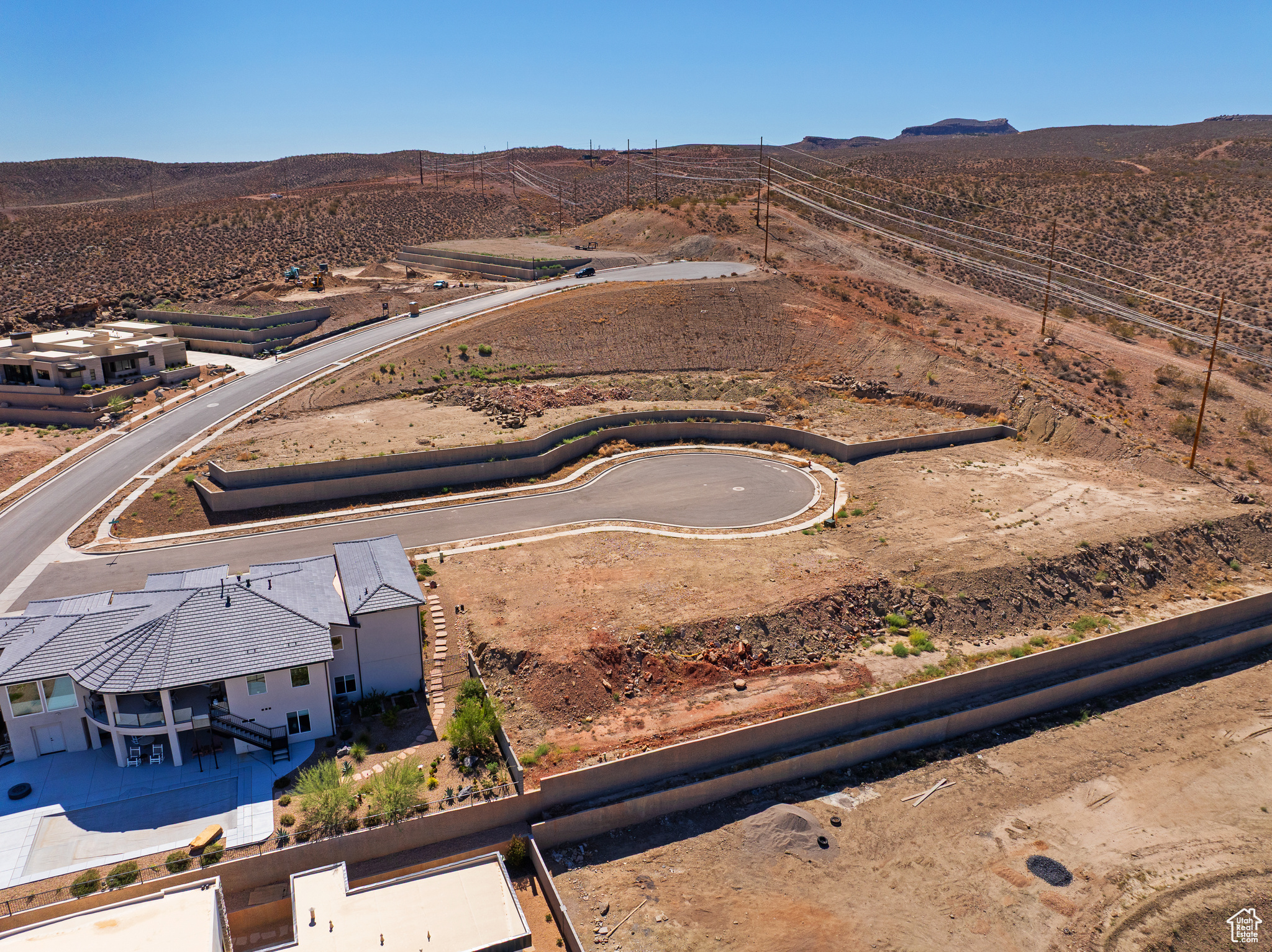 HILLS AT SANTA CLARA - Land