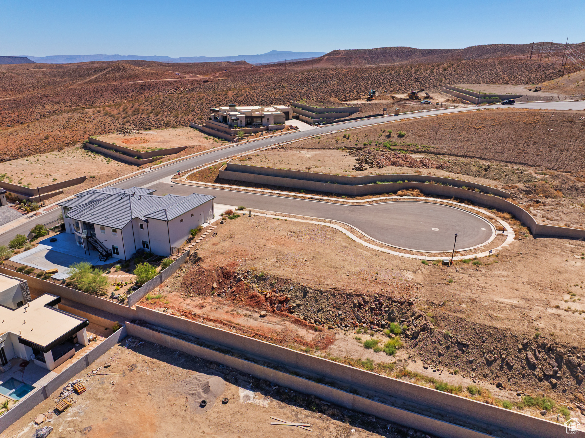 HILLS AT SANTA CLARA - Land