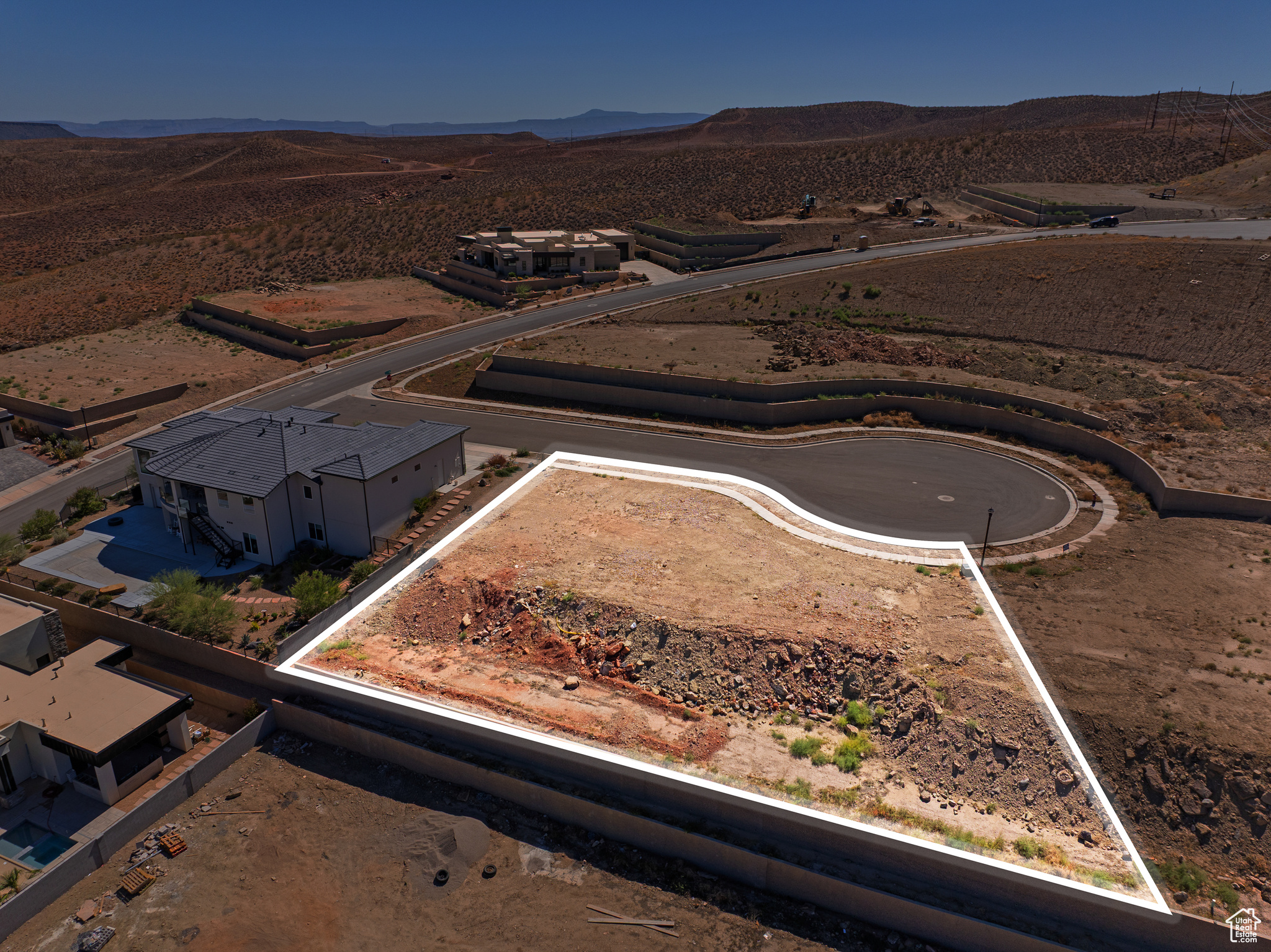 HILLS AT SANTA CLARA - Land