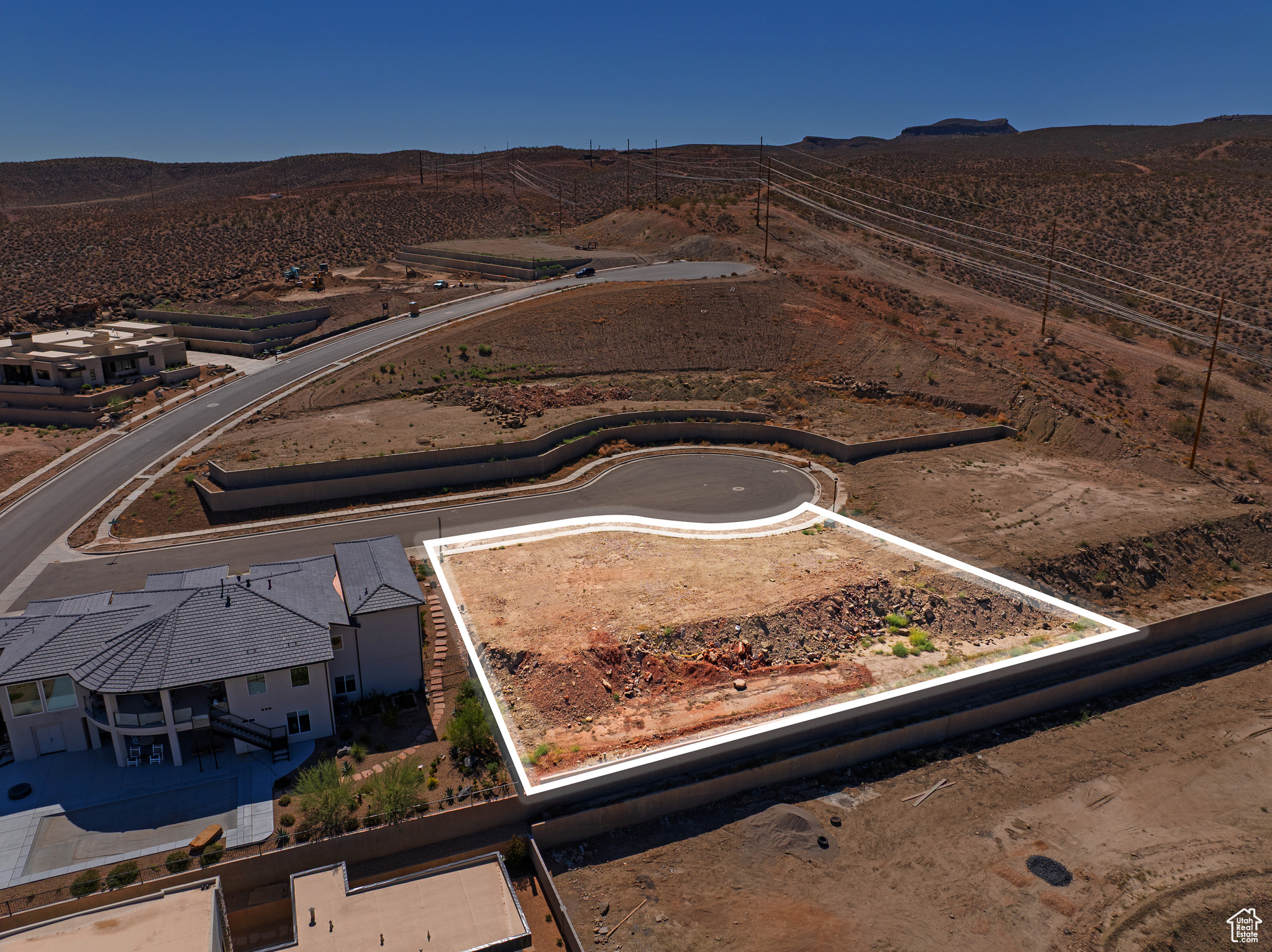 HILLS AT SANTA CLARA - Land