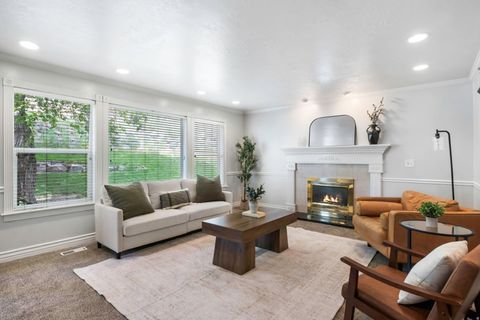 Tiny photo for 302 W HIDDEN HOLLOW DR S, Orem, UT 84058 (MLS # 2151111)