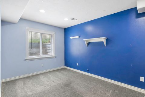 Tiny photo for 302 W HIDDEN HOLLOW DR S, Orem, UT 84058 (MLS # 2151111)