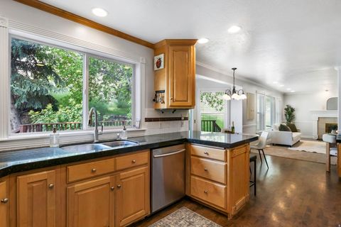 Tiny photo for 302 W HIDDEN HOLLOW DR S, Orem, UT 84058 (MLS # 2151111)