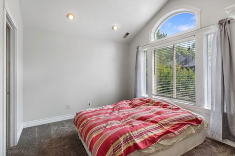 Tiny photo for 302 W HIDDEN HOLLOW DR S, Orem, UT 84058 (MLS # 2151111)
