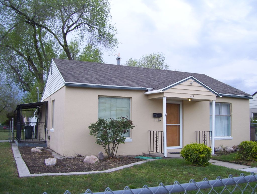 Photo of 303 N 1100 W, Salt Lake City, UT 84116 (MLS # 2148028)