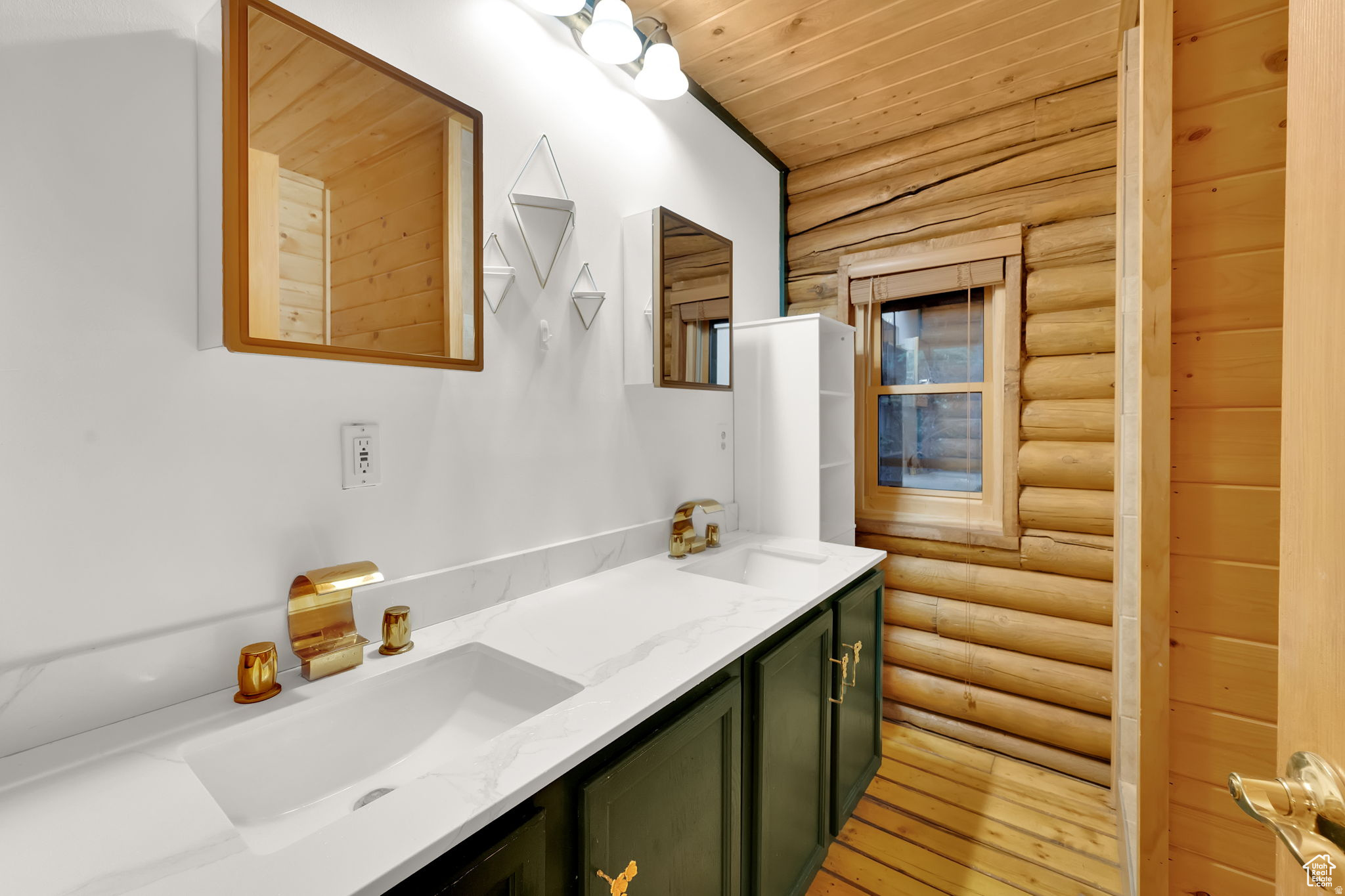 TIMBER LAKES - Residential