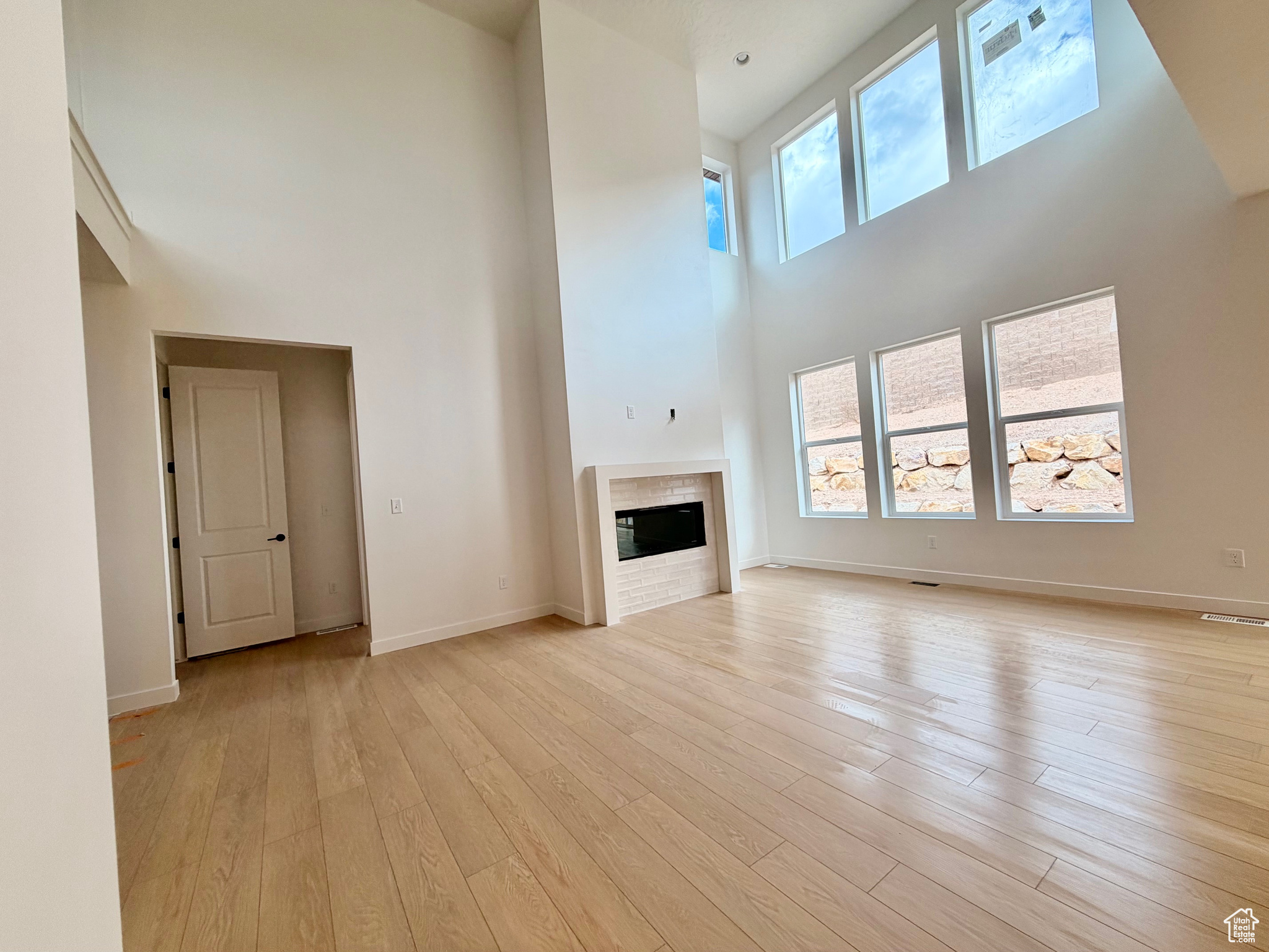 CANYON POINT - Residential