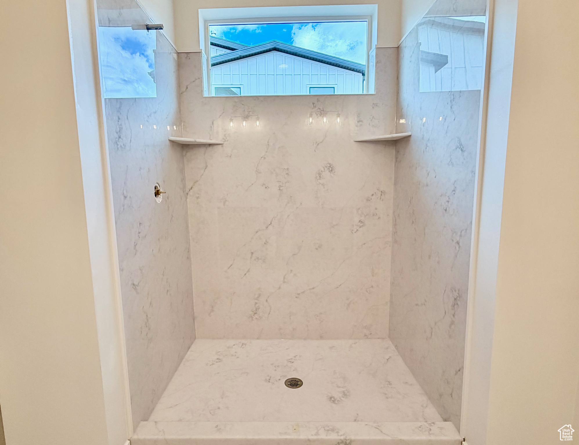 CANYON POINT - Residential