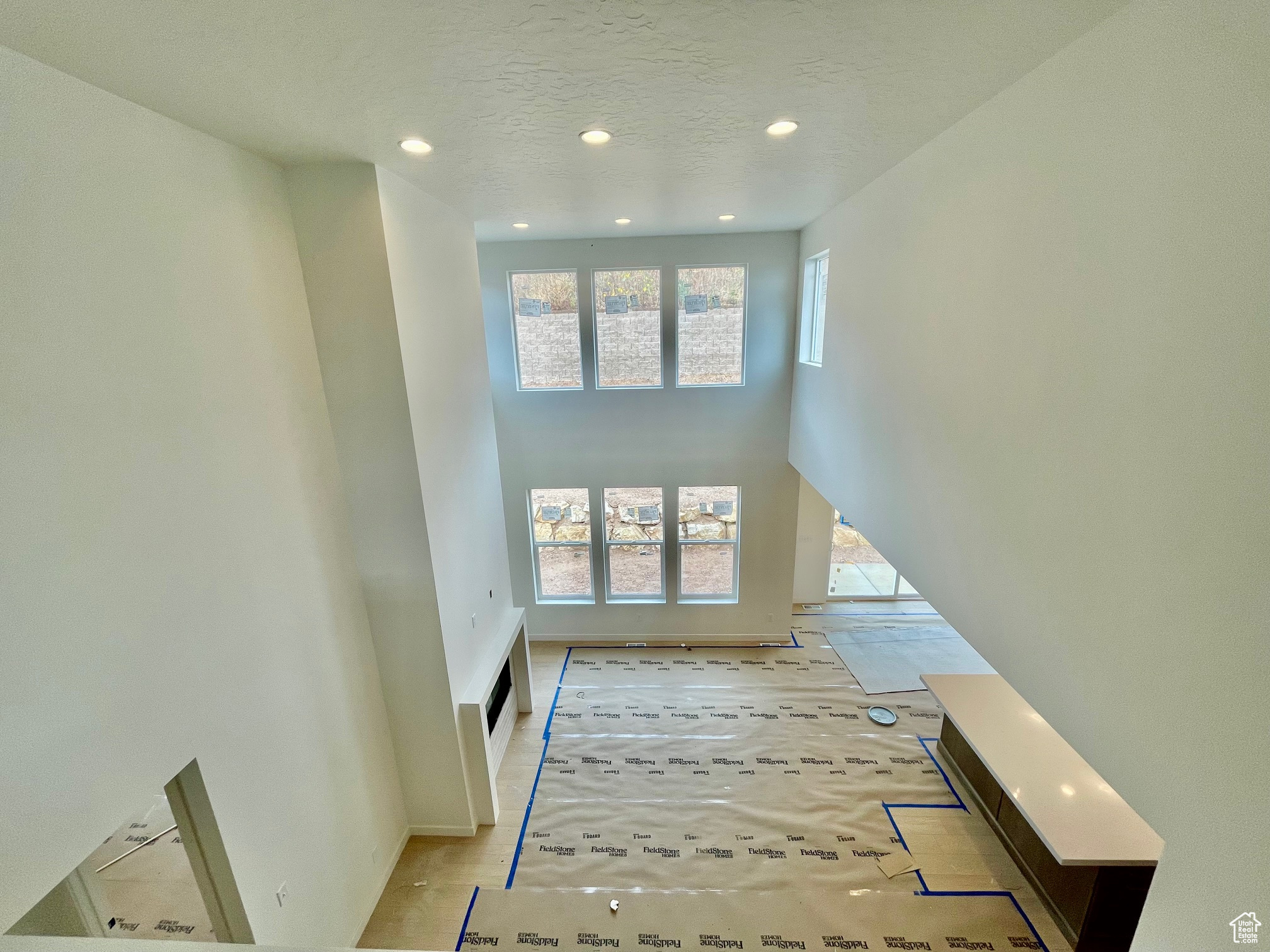 CANYON POINT - Residential