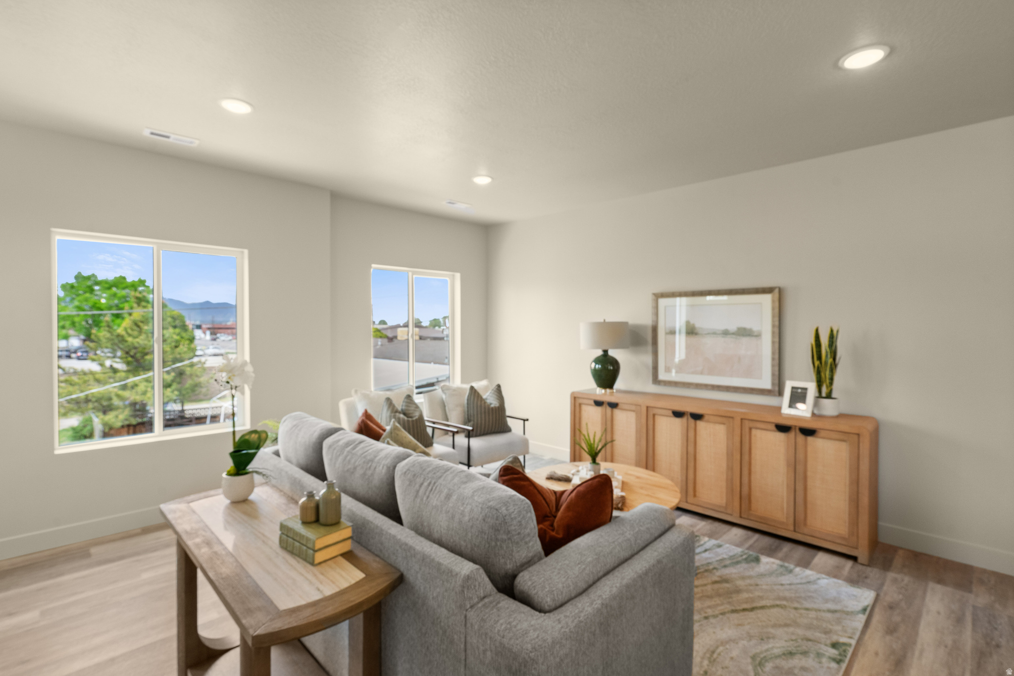 LATITUDE 40 - Residential