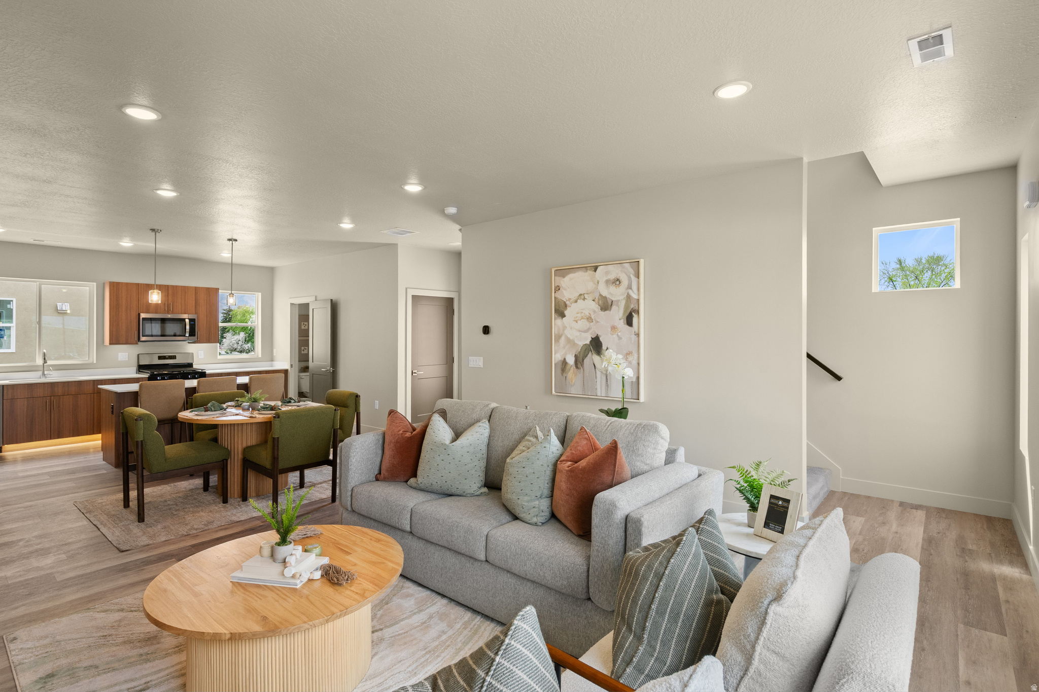 LATITUDE 40 - Residential