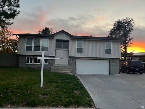 Photo of 5584 S DANUBE CIR W, Taylorsville, UT 84118 (MLS # 2121613)