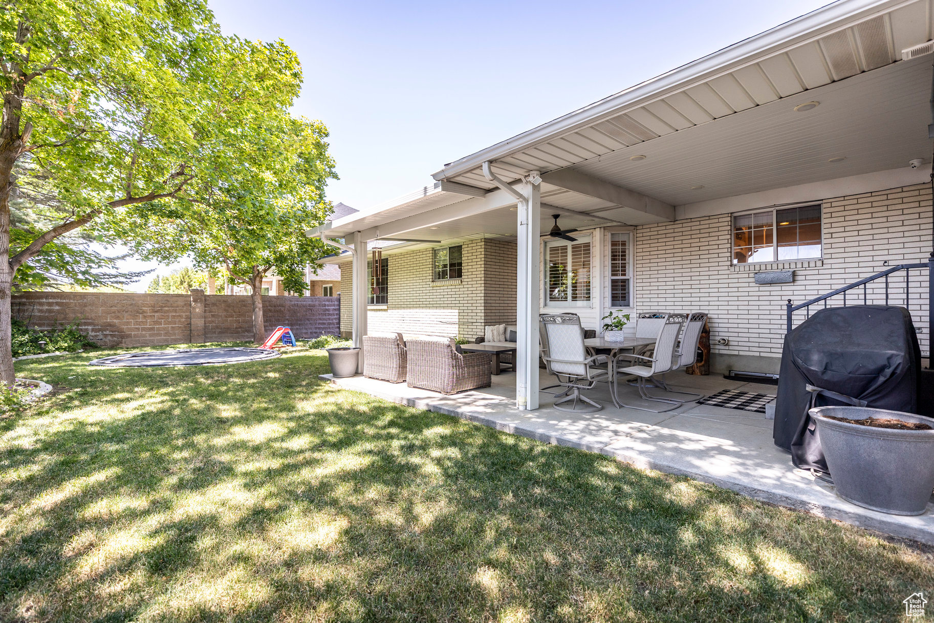 MEADOWS - Residential