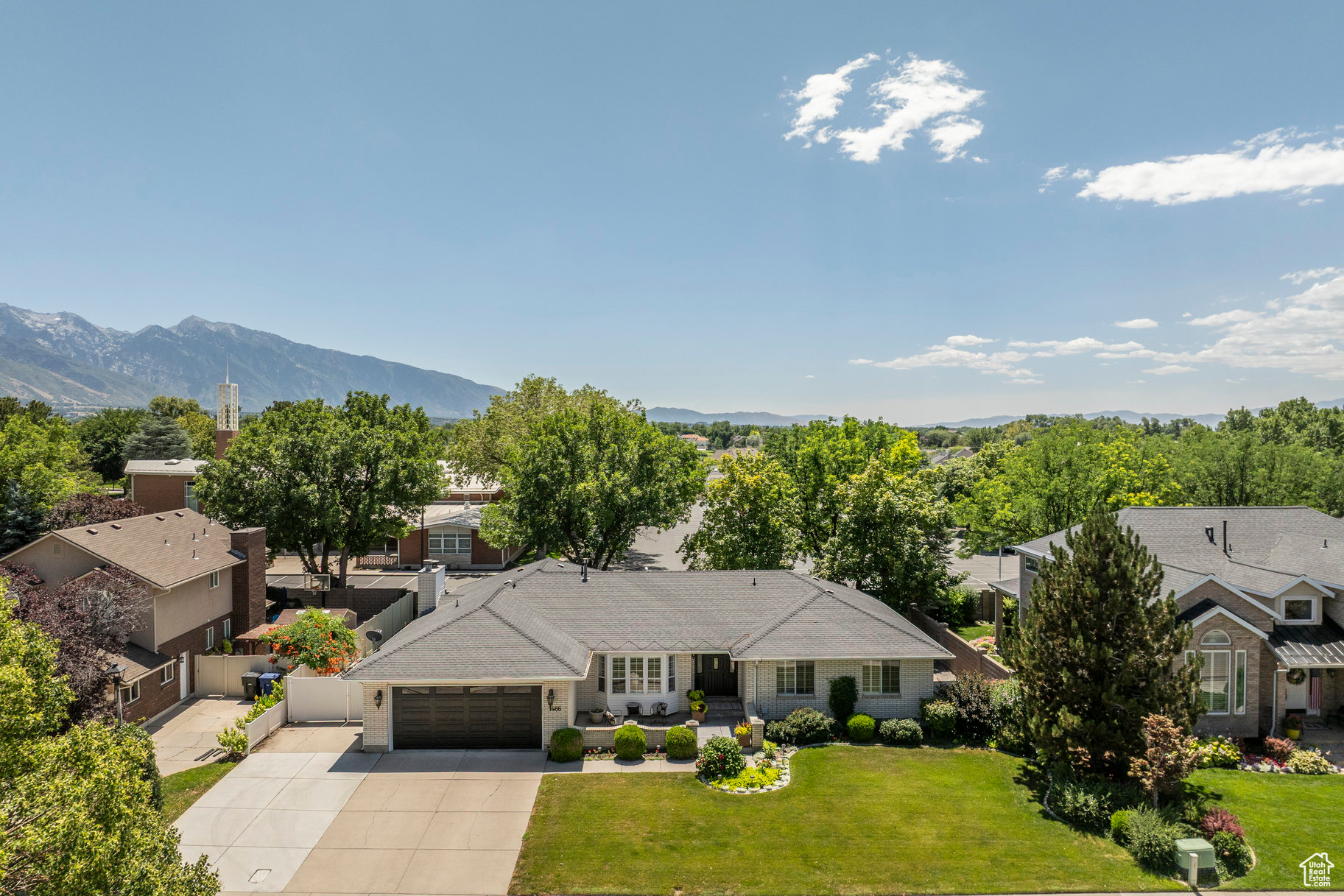 MEADOWS - Residential
