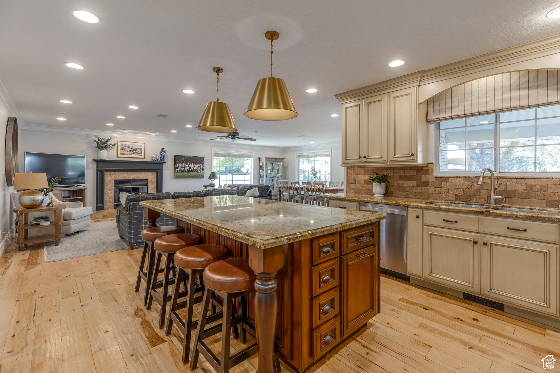 MEADOWS - Residential