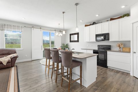 Tiny photo for 2343 W WYSTERIA DR, Mapleton, UT 84664 (MLS # 2154641)