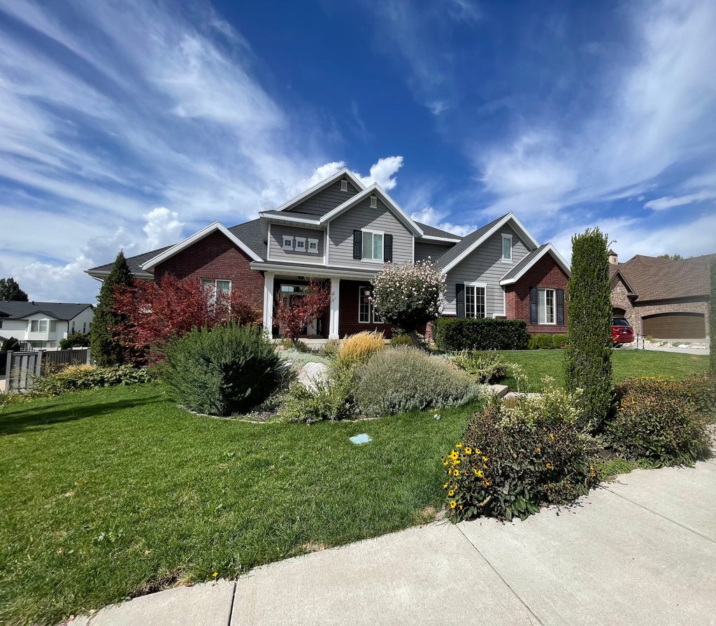 Photo of 889 FENCE POST RD, Fruit Heights, UT 84037 (MLS # 2186032)