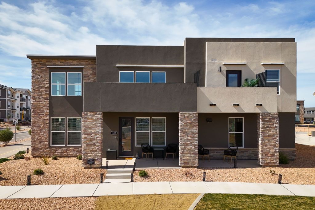 Photo of 529 W OLIVE LN, Saint George, UT 84790 (MLS # 2143645)