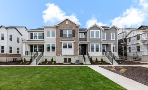 Photo of 784 N DANVERSE DR #676, Saratoga Springs, UT 84045 (MLS # 2123611)