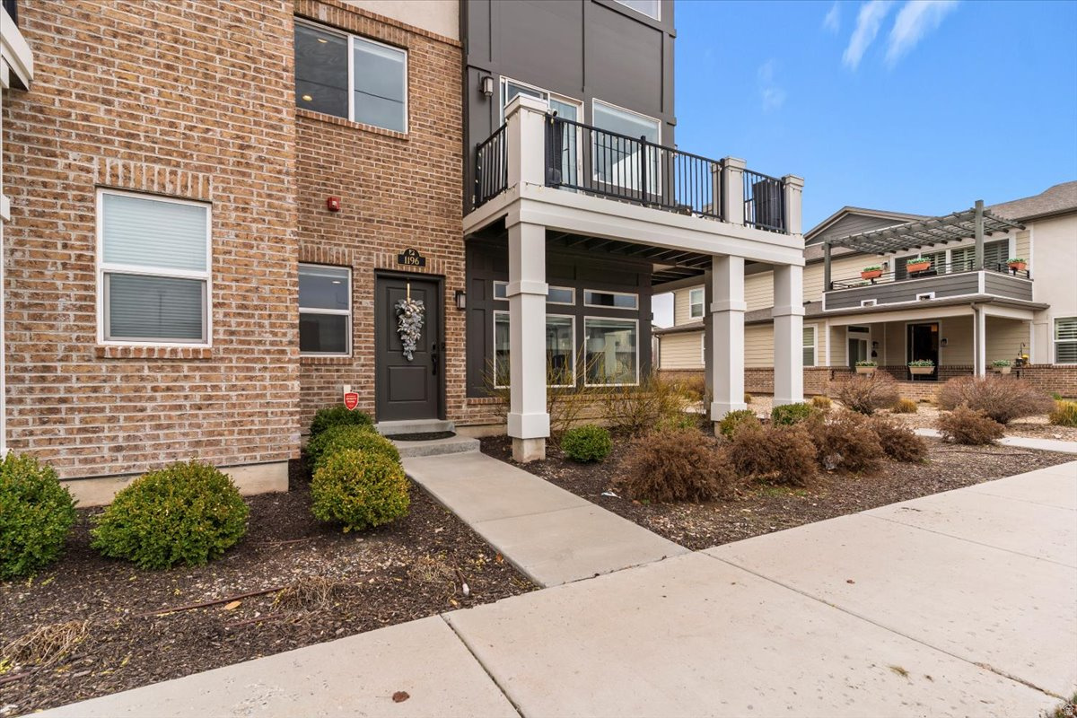 AVENUES  AT THE STATION - Residential