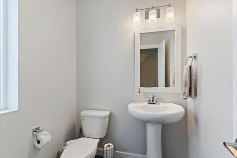 Tiny photo for 1196 W CLARK LN, Farmington, UT 84025 (MLS # 2128883)