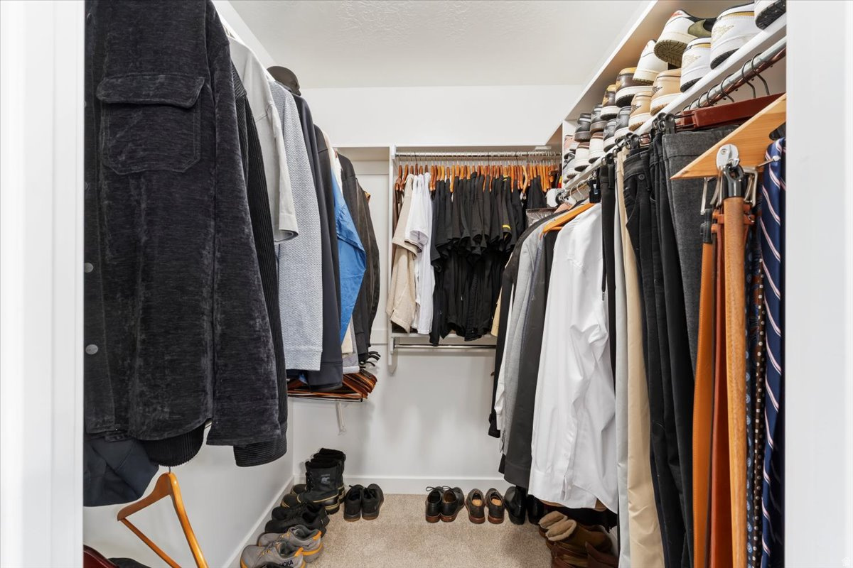 AVENUES  AT THE STATION - Residential