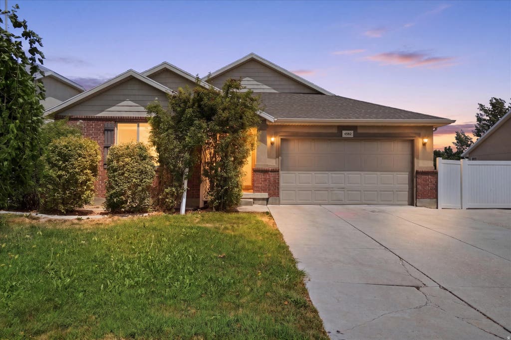 Photo of 4582 W BLACK POWDER DR S, Herriman, UT 84096 (MLS # 2175905)