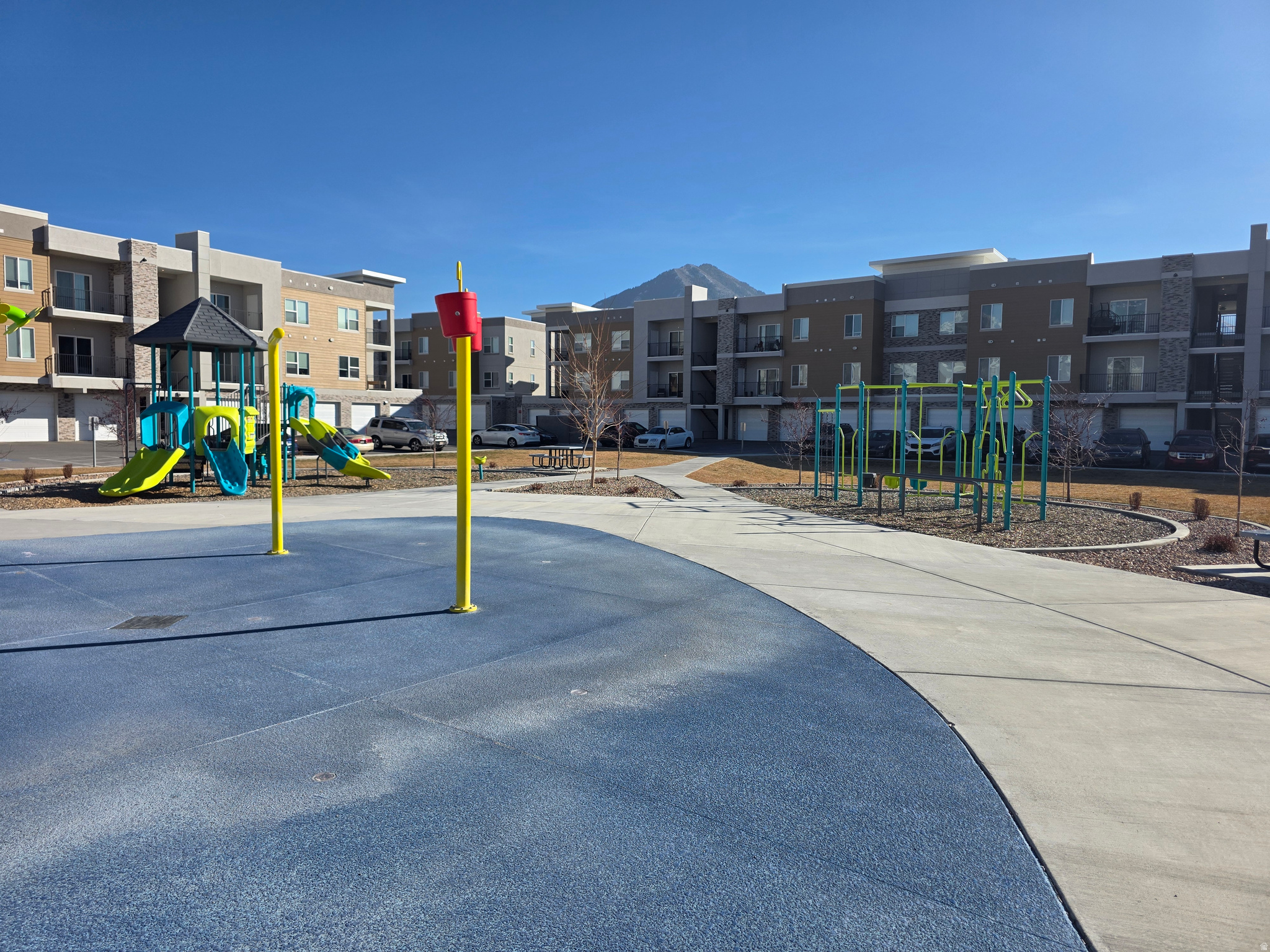 VISTA VIEW CONDOMINIUMS 2ND SUPPLEMENTAL - Residential