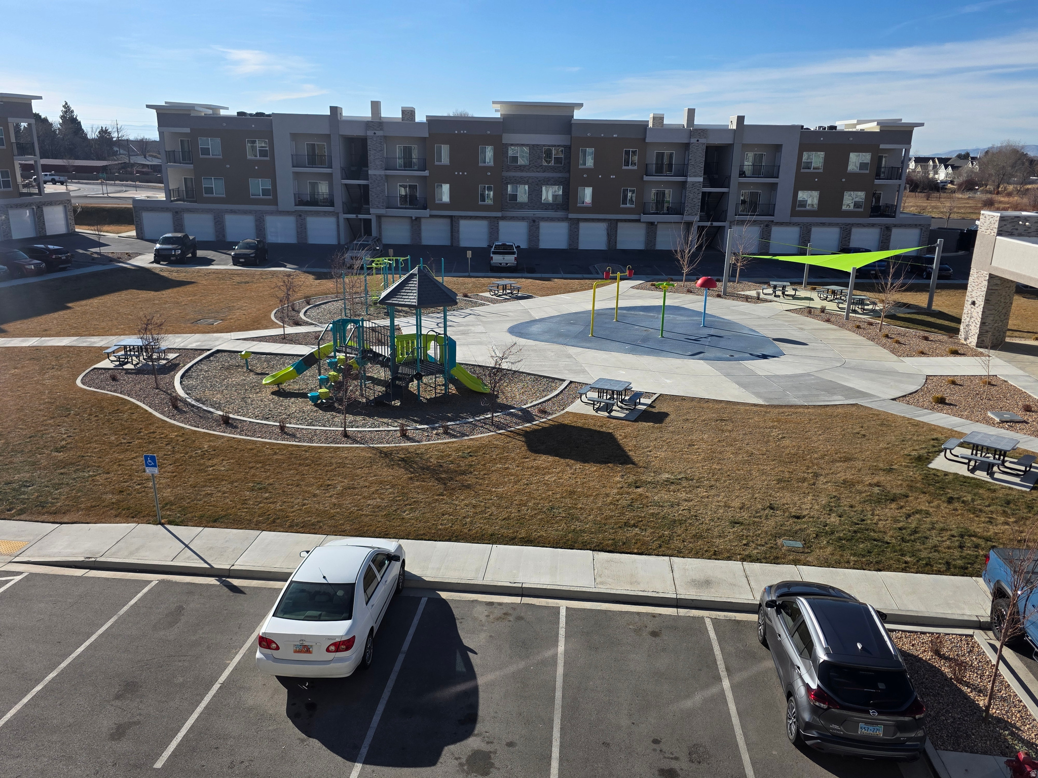 VISTA VIEW CONDOMINIUMS 2ND SUPPLEMENTAL - Residential