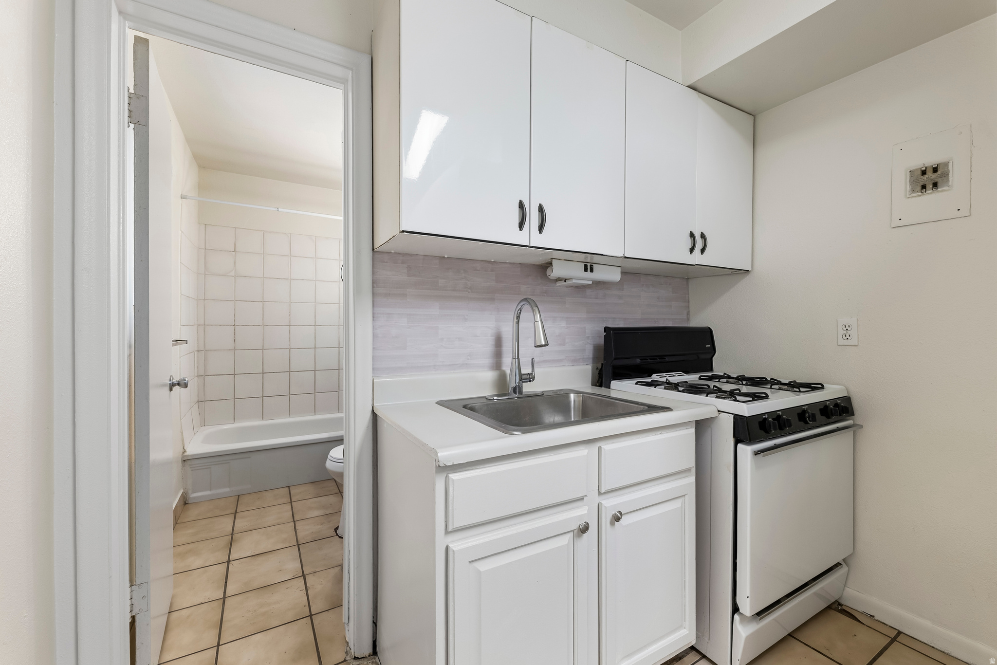 PLAT A BIG FIELD SUR - Residential Lease