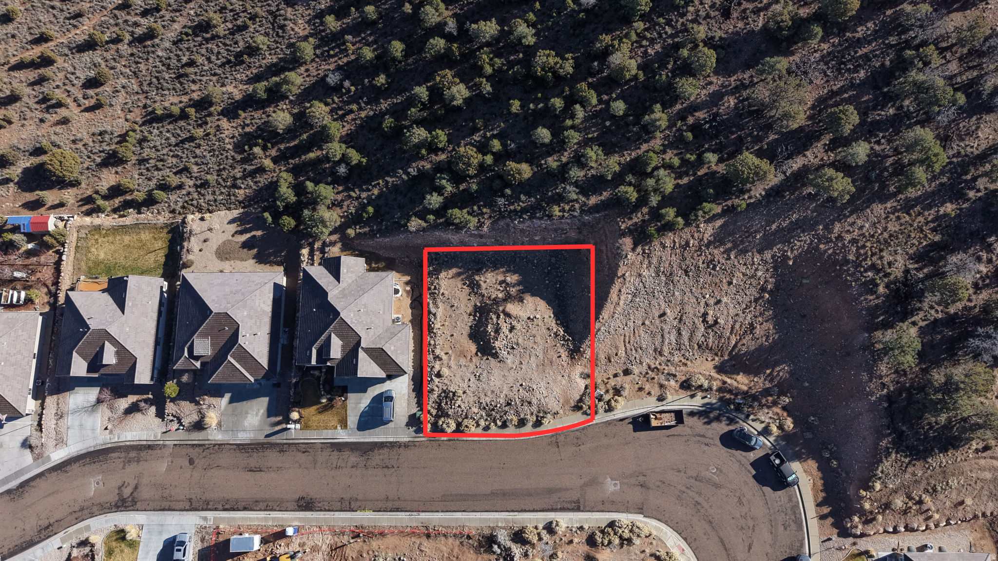 HIDDEN HILLS COVE - Land