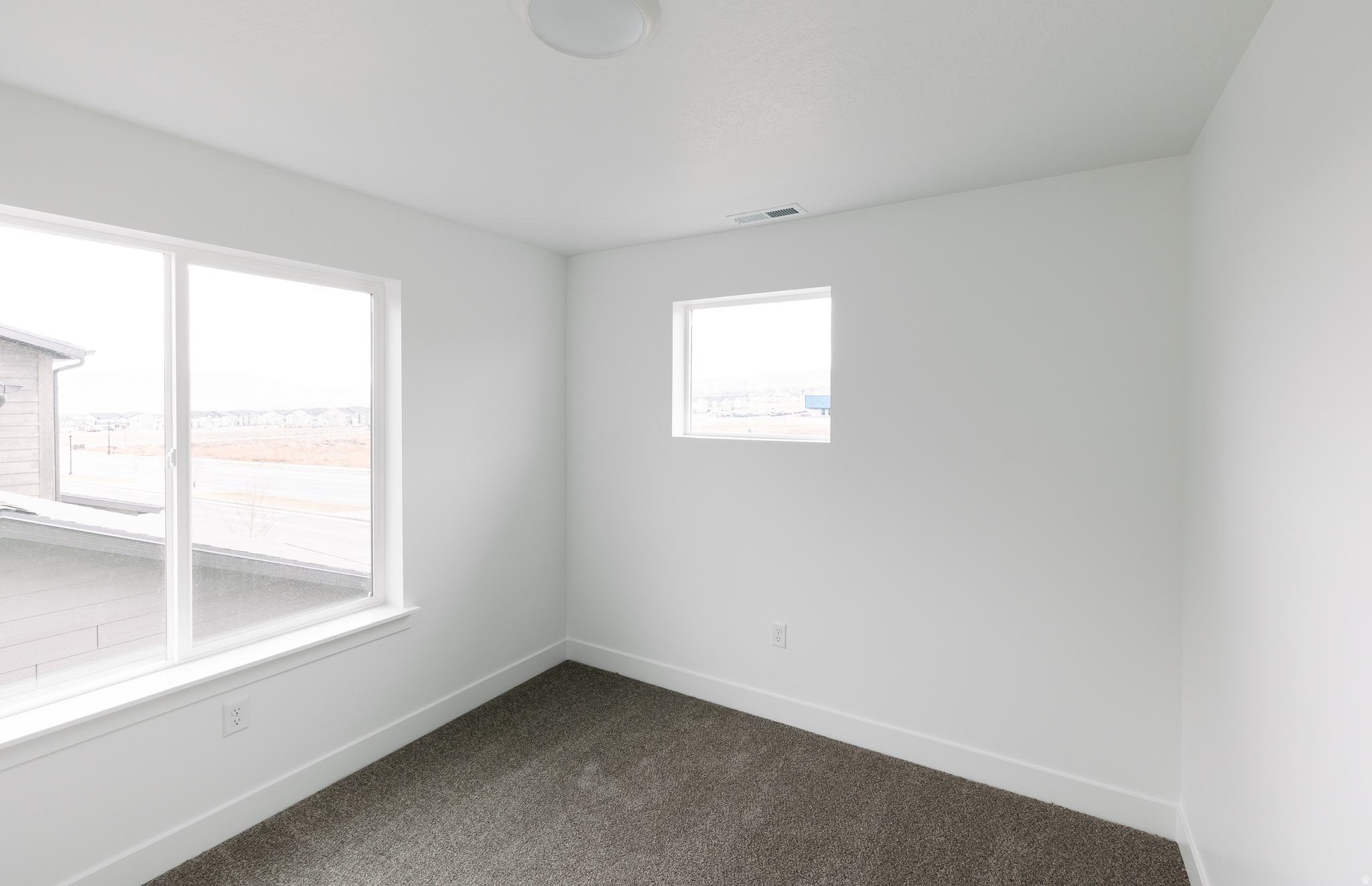 MOUNTAIN RIDGE - Residential