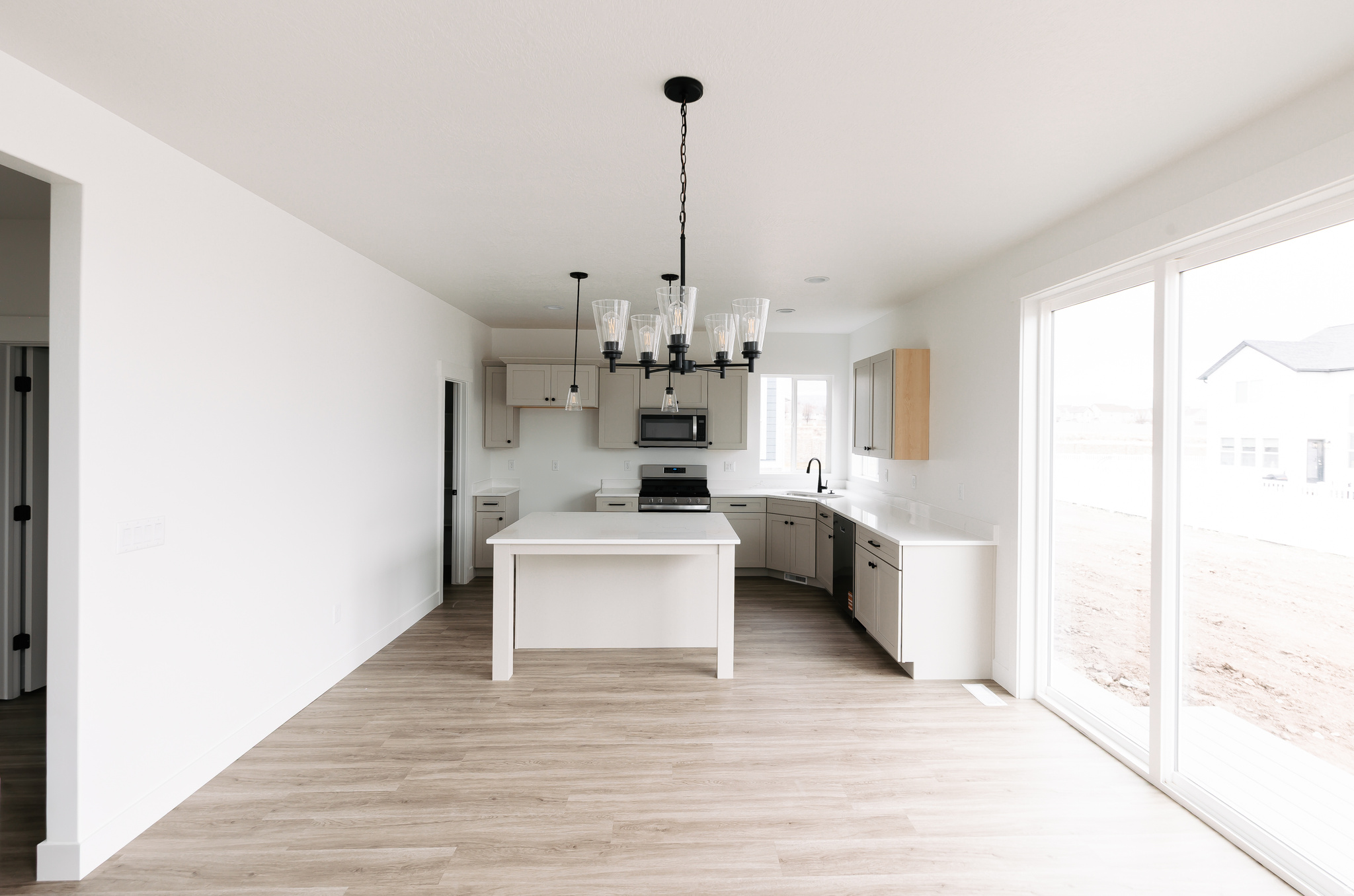 MOUNTAIN RIDGE - Residential