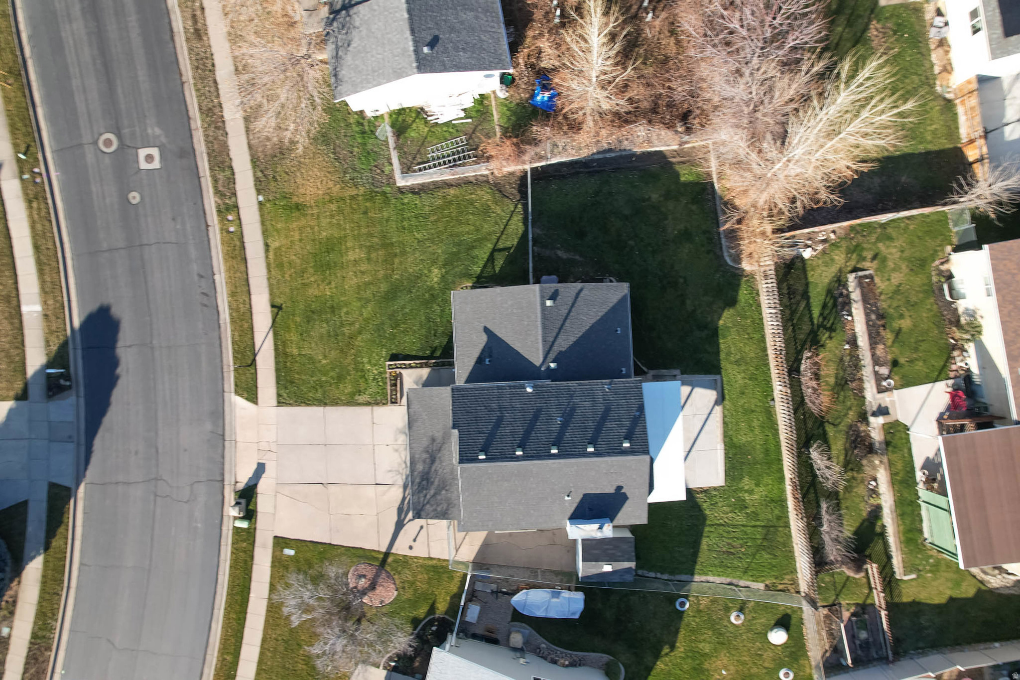 CAVE HOLLOW - Residential