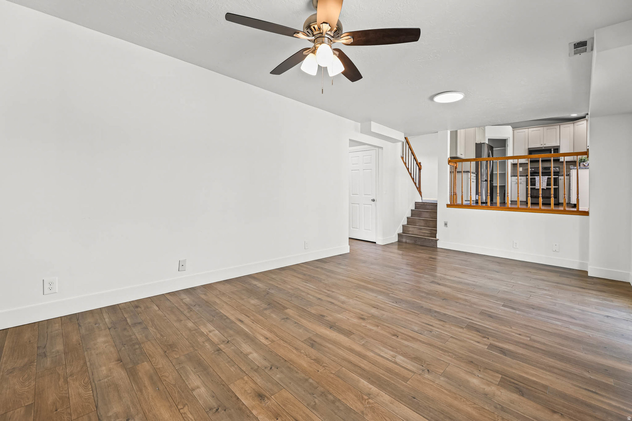 CAVE HOLLOW - Residential