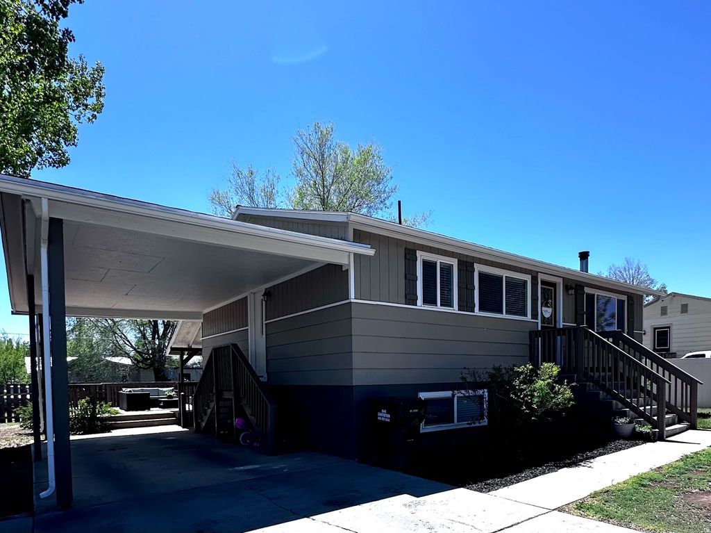 Photo of 530 E 550 N, Roosevelt, UT 84066 (MLS # 2155187)