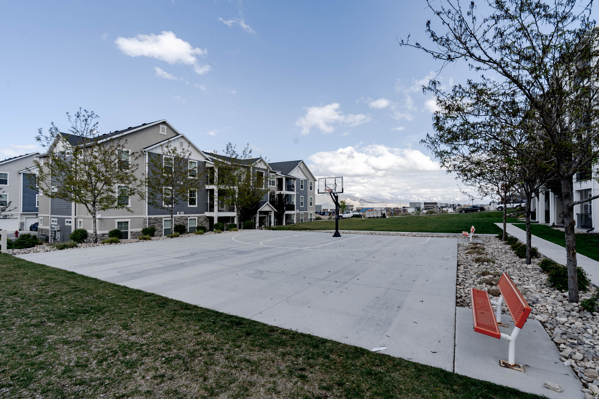 SADDLEBROOK - Residential