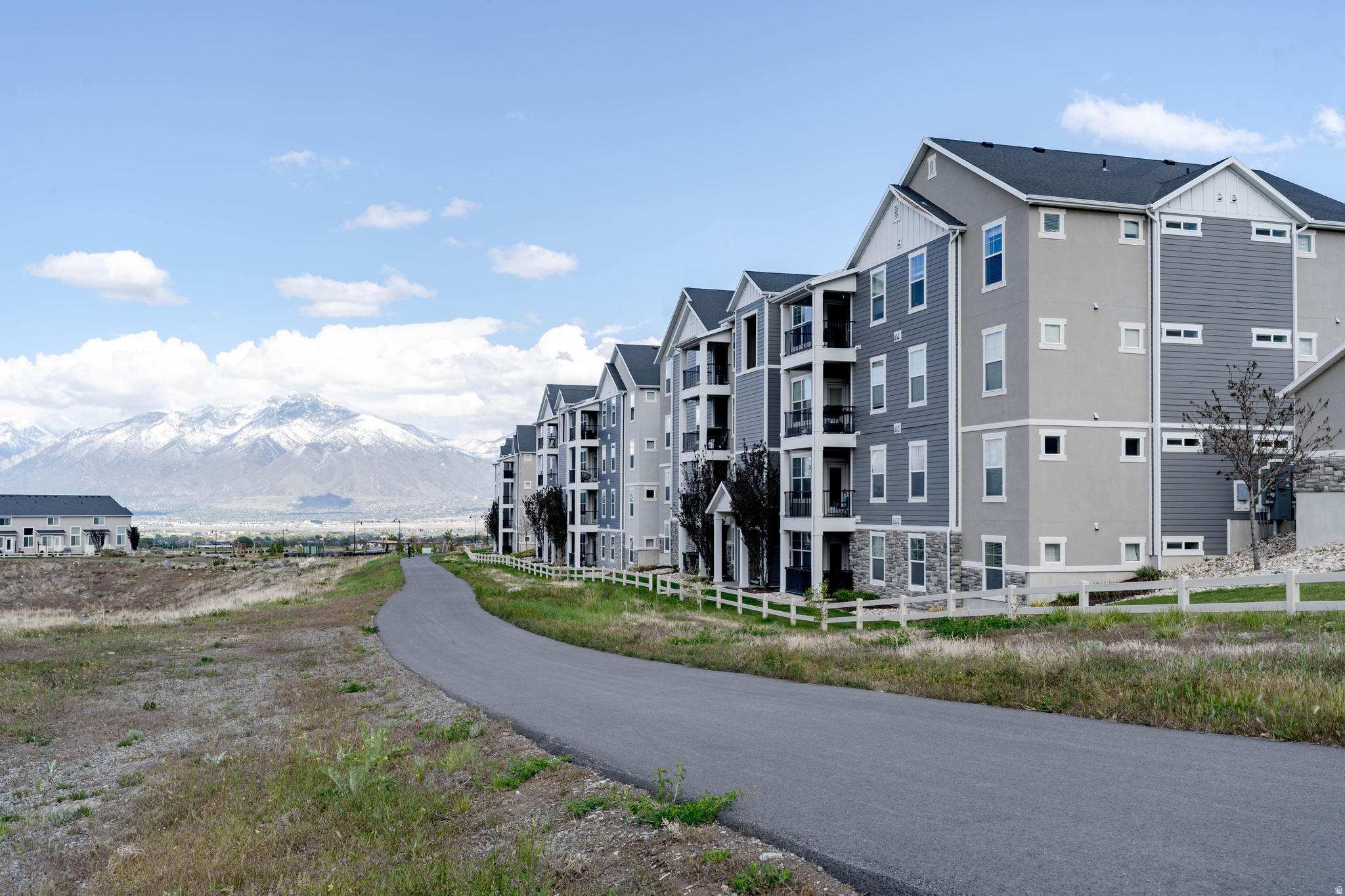 SADDLEBROOK - Residential